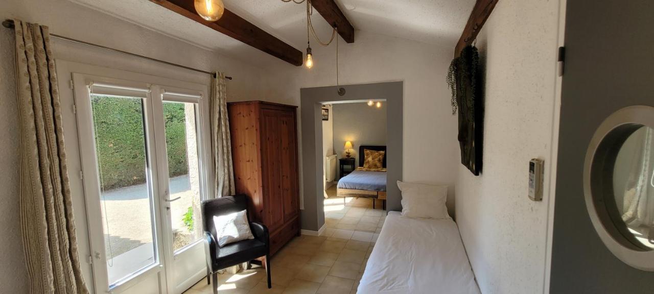 Villa Liberty Entraigues-sur-la-Sorgue Szoba fotó